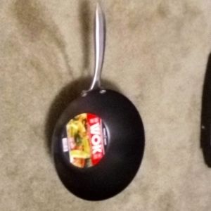 NEW Non-stick Wok/Pan 10 inch